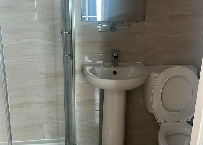 Saint Annes - 22 Berkeley