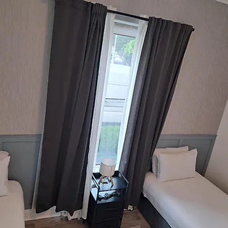 Проживание в семье Saint Annes - 22 Berkeley *