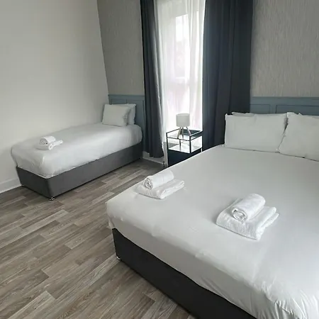 Saint Annes - 22 Berkeley *