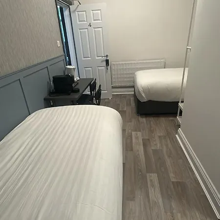 Проживание в семье Saint Annes - 22 Berkeley