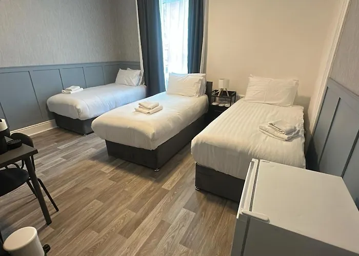 Homestay Saint Annes - 22 Berkeley *