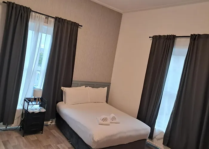 Pansiyon Saint Annes - 22 Berkeley Dublin