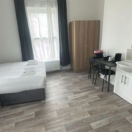 Saint Annes - 22 Berkeley *