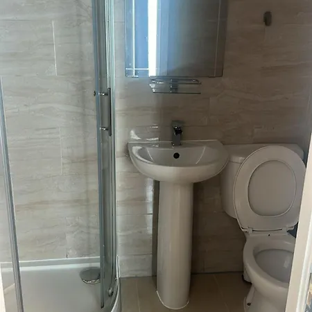 Saint Annes - 22 Berkeley