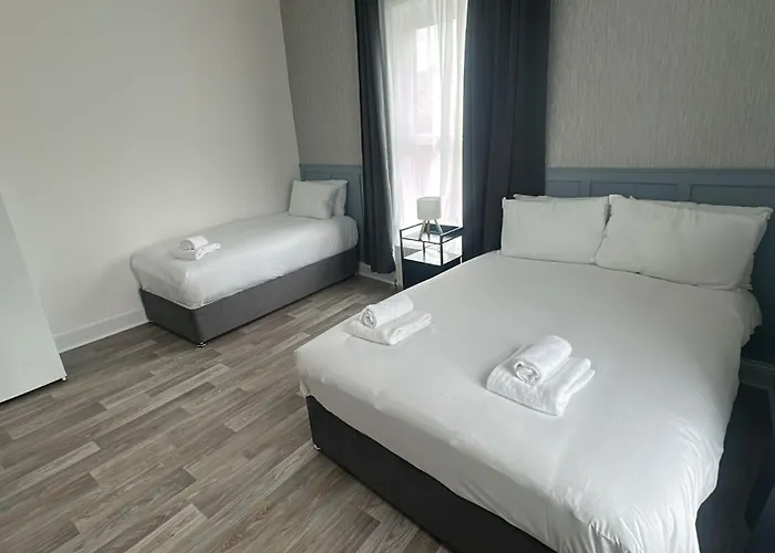 Saint Annes - 22 Berkeley *